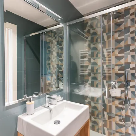 Amadema 4*
